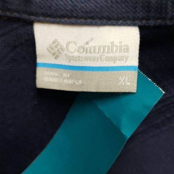 Columbia top  - Picture 2 of 3